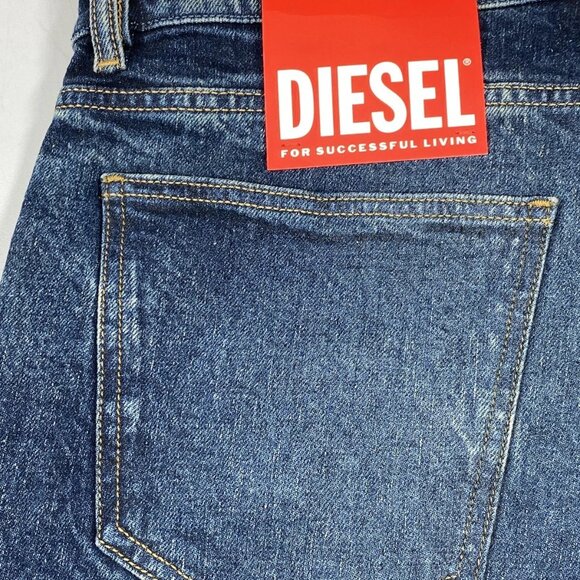 Diesel Men's 2019 D-Strukt Slim Fit Jeans Dark Blue Size 33 - Picture 2 of 10